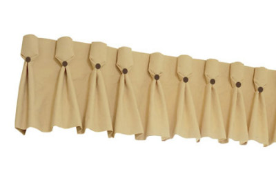 Goblet-pleat-valance-with-buttons